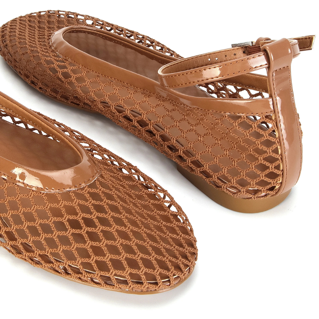 Chaussures en maille résille pour femme avec un bout rond