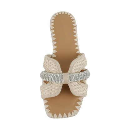Sandales pour femme plates en raphia crème à bout carré avec brides croisées et strass